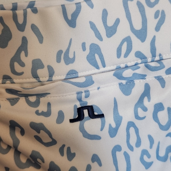 J.Lindeberg Ruched Blue and White Mini Golf Skort - Picture 5 of 9